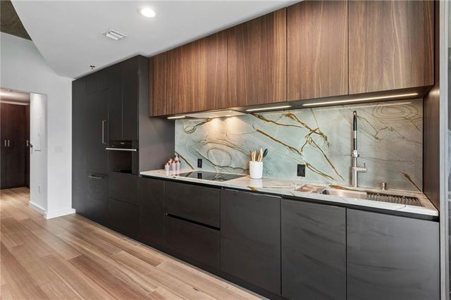 933 Peachtree Street NE 1824, Atlanta, GA 30309