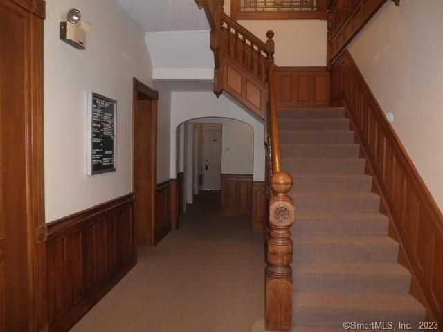 152 Deer Hill Avenue 208, Danbury, CT 06810