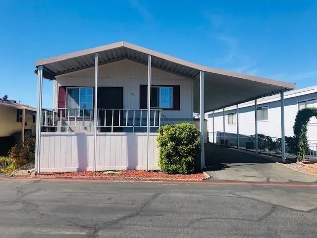 400 N Melrose 33, Vista, CA 92083