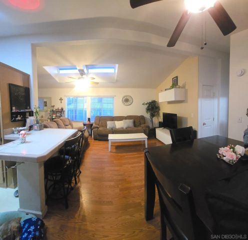 400 N Melrose 33, Vista, CA 92083