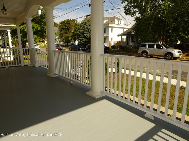 16 Aitken Avenue, Hudson, NY 12534