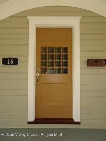 16 Aitken Avenue, Hudson, NY 12534