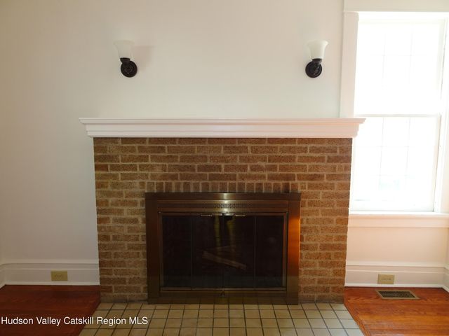 16 Aitken Avenue, Hudson, NY 12534