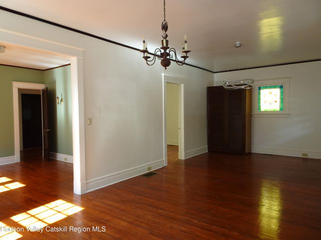 16 Aitken Avenue, Hudson, NY 12534