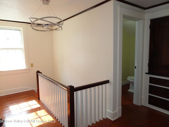 16 Aitken Avenue, Hudson, NY 12534