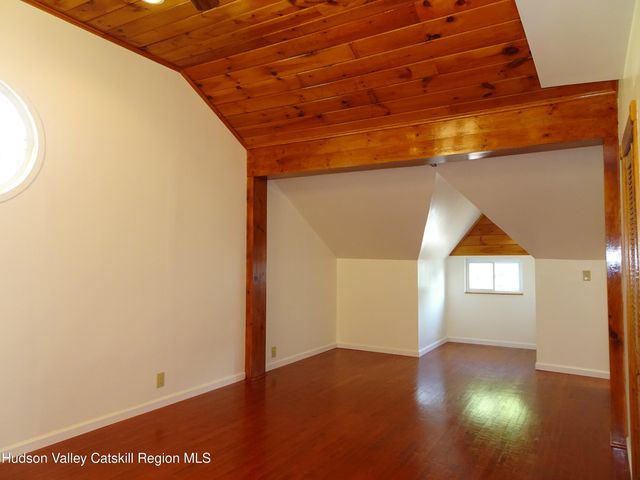 16 Aitken Avenue, Hudson, NY 12534