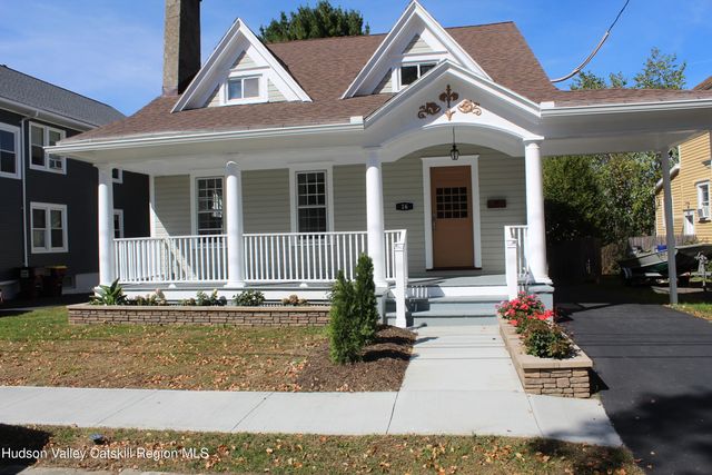 16 Aitken Avenue, Hudson, NY 12534