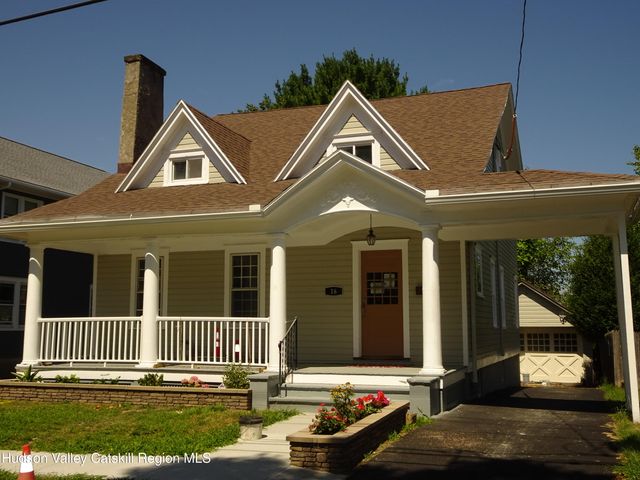 16 Aitken Avenue, Hudson, NY 12534