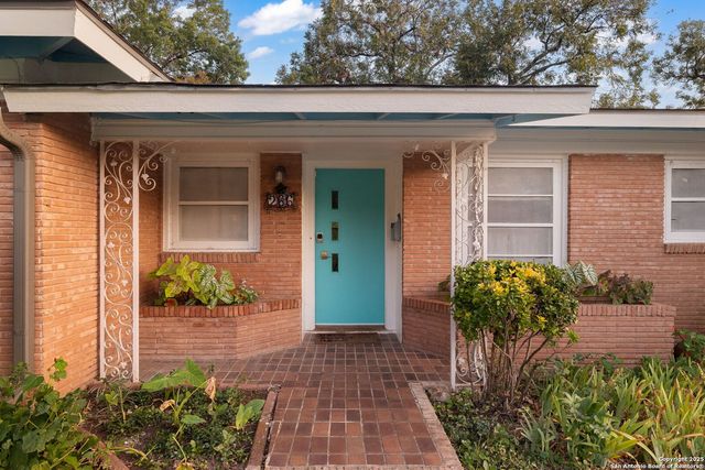 266 Cromwell, San Antonio, TX 78228