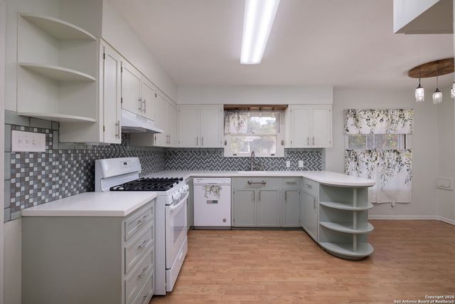 266 Cromwell, San Antonio, TX 78228