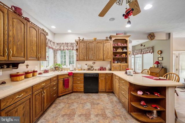 32236 DEEP MEADOW LN, Locust Grove, VA 22508