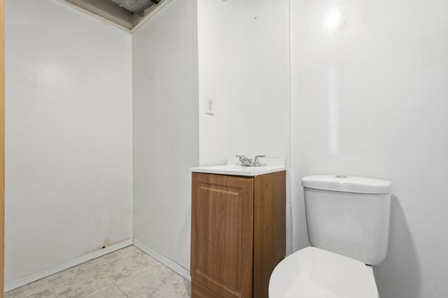 2140 Union Street, Lake Station, IN 46405