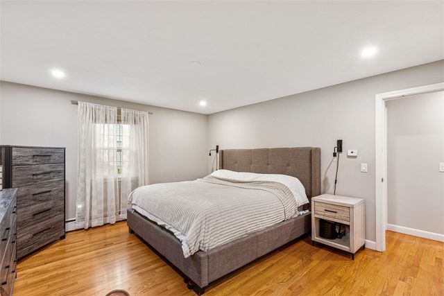 7 Meadowbrook Drive, Barrington, RI 02806