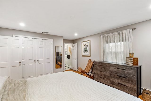 7 Meadowbrook Drive, Barrington, RI 02806