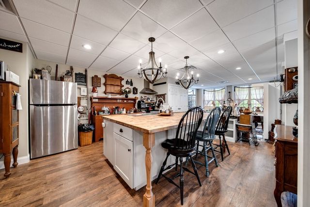 1111 Isaac Franklin Dr, Gallatin, TN 37066