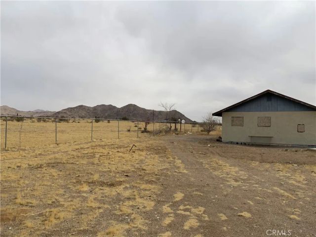 16962 Huff Road, Lucerne Valley, CA 92356