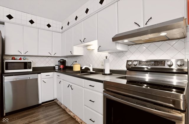 10238 Sutters Court, Indianapolis, IN 46229