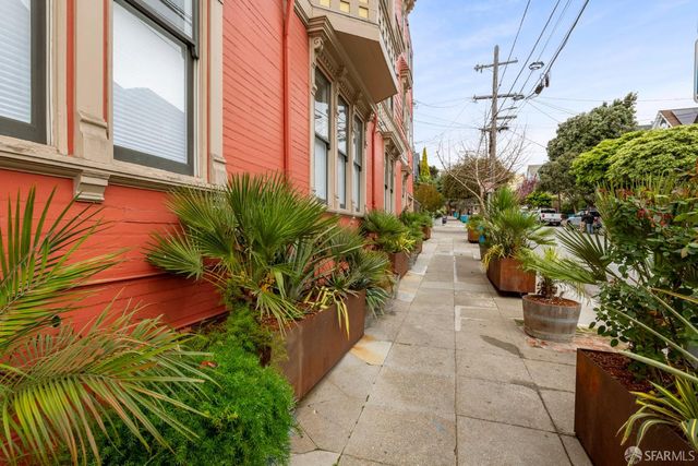 4052 18th Street, San Francisco, CA 94114