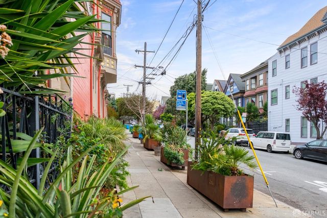 4052 18th Street, San Francisco, CA 94114