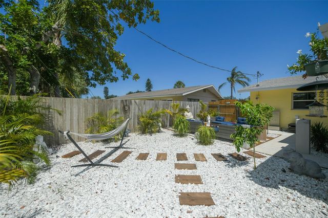 2436 CONSTITUTION BOULEVARD, Sarasota, FL 34231