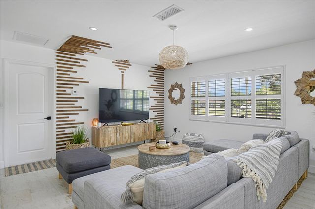 2436 CONSTITUTION BOULEVARD, Sarasota, FL 34231