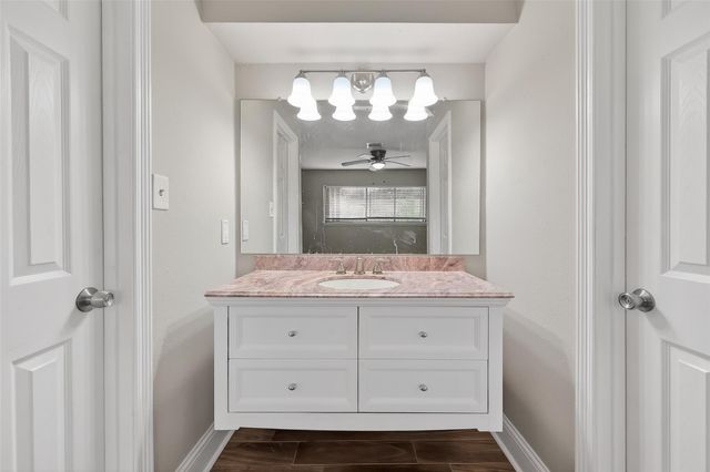 11107 Cedarview Lane, Houston, TX 77041