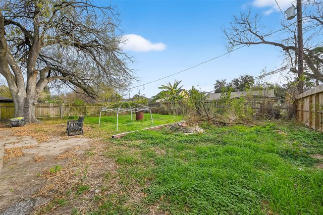 11107 Cedarview Lane, Houston, TX 77041