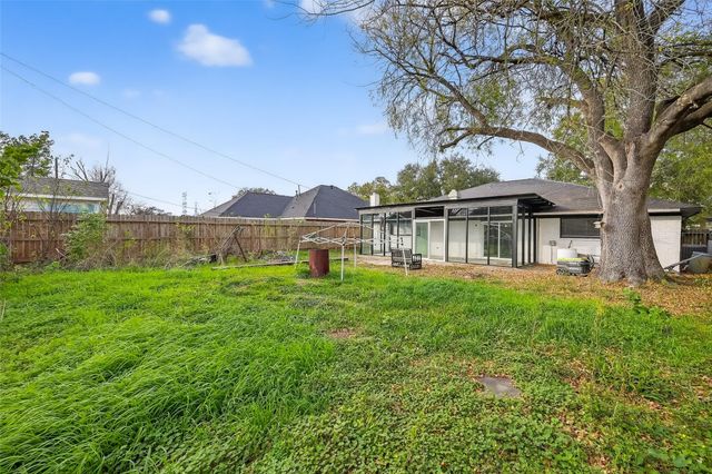 11107 Cedarview Lane, Houston, TX 77041