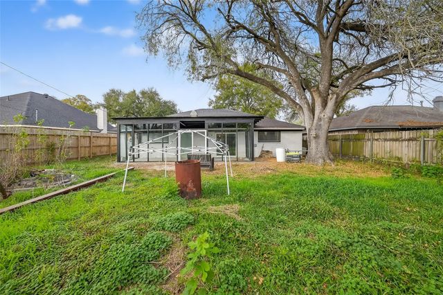 11107 Cedarview Lane, Houston, TX 77041