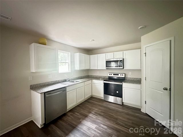 1050 Glenbriar Court, Woodleaf, NC 27054
