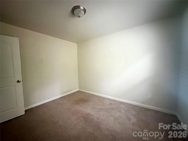 1050 Glenbriar Court, Woodleaf, NC 27054