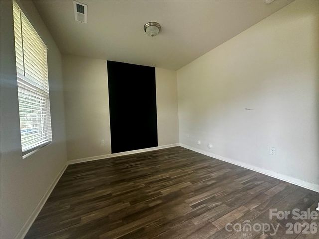 1050 Glenbriar Court, Woodleaf, NC 27054