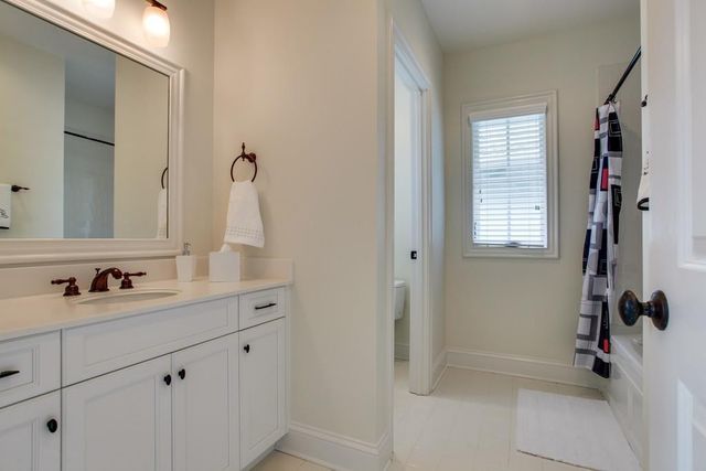 244 Cherokee Station Dr, Nashville, TN 37209