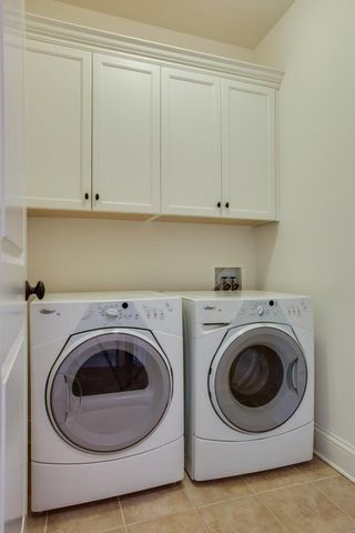 244 Cherokee Station Dr, Nashville, TN 37209