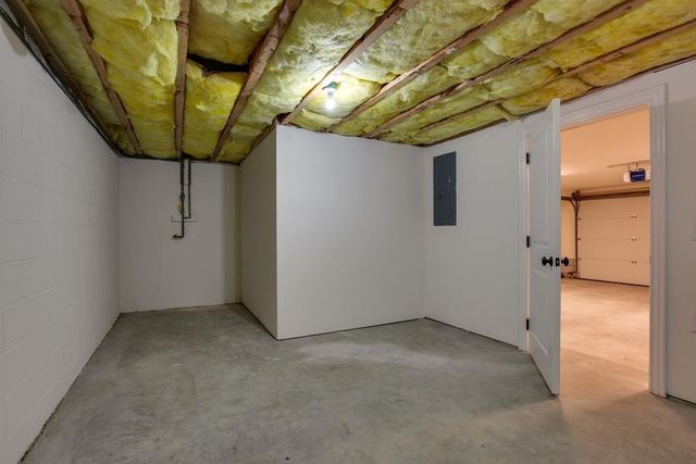 244 Cherokee Station Dr, Nashville, TN 37209