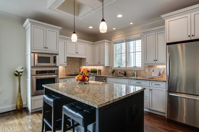 244 Cherokee Station Dr, Nashville, TN 37209