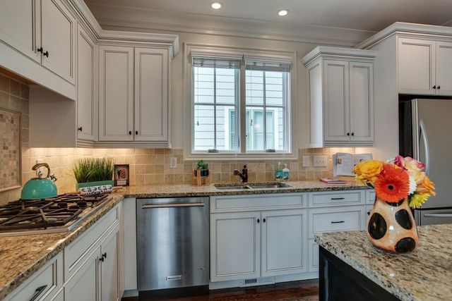 244 Cherokee Station Dr, Nashville, TN 37209