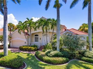 11511 Compass Point DR, Fort Myers, FL 33908