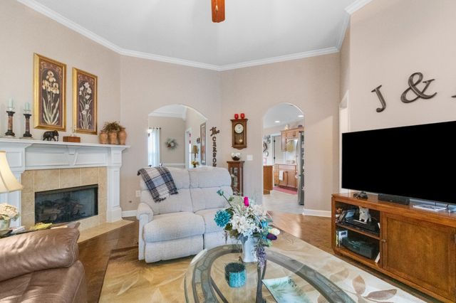 121 Baylee Ct, White House, TN 37188