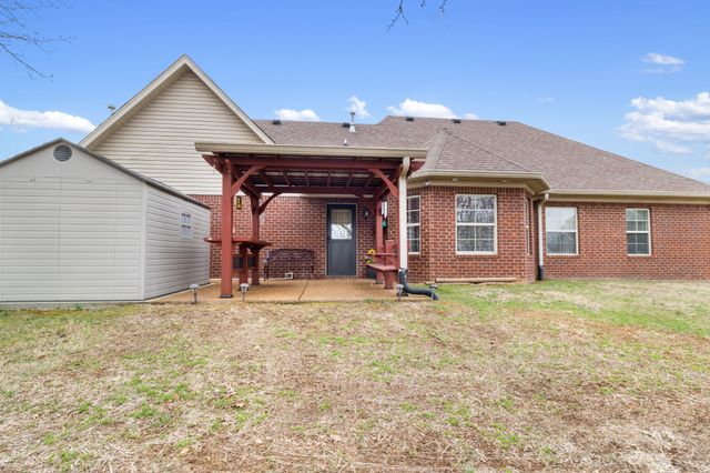 121 Baylee Ct, White House, TN 37188