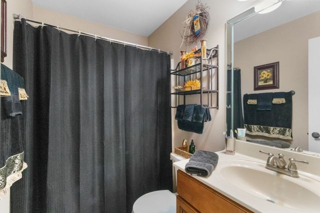 121 Baylee Ct, White House, TN 37188