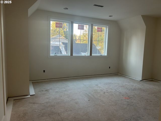 2077 5th Ave, West Linn, OR 97068