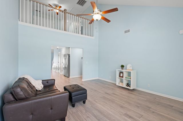 2044 Alysheba Run, Murfreesboro, TN 37128