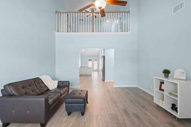 2044 Alysheba Run, Murfreesboro, TN 37128