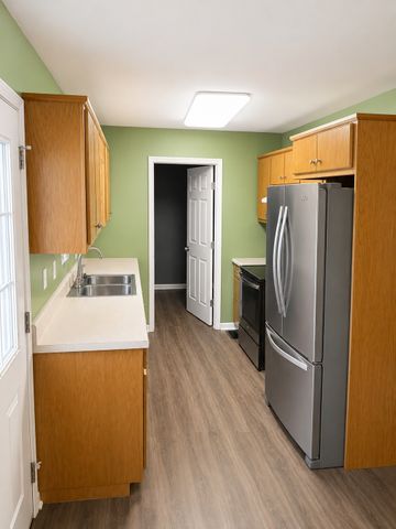 383 Strawberry Dr, Winchester, TN 37398