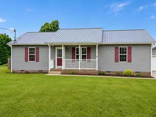 383 Strawberry Dr, Winchester, TN 37398