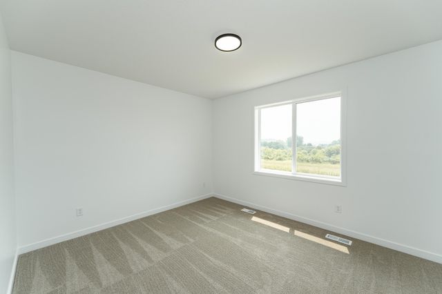 1085 Century Village Lane NE, Rochester, MN 55906