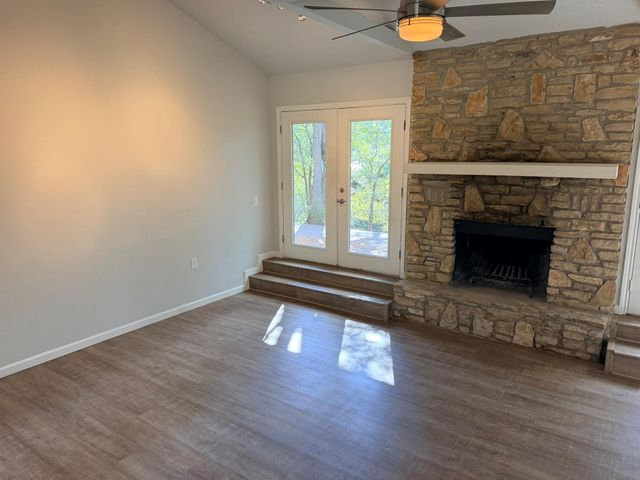 2 Acacia DR, Wimberley, TX 78676