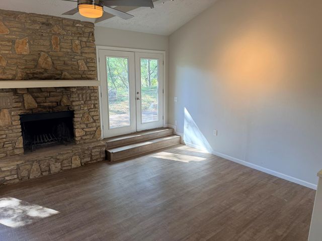 2 Acacia DR, Wimberley, TX 78676