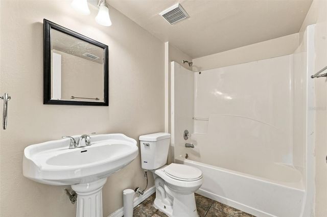 2411 PARSONS POND CIRCLE, Kissimmee, FL 34743